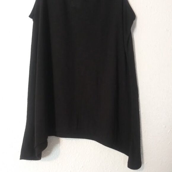 Disney women's size XL (15-17) black and white top - Picture 6 of 14